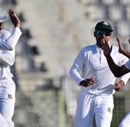 Bangladesh v New Zealand: Taijul's 10-wicket haul helps hosts to victory